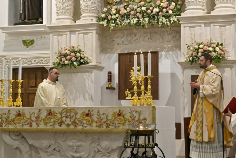 6032925215785946267 copia